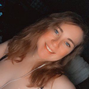 Meet your Posher, Abigail